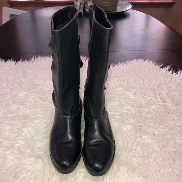 Vintage TOWN & COUNTRY Black Leather Strap Detail Flat Boots Sz 6.5 - Picture 5 of 10